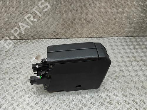 Used Armrest / Center console Armrest / Center console OPEL ASTRA L (OV5) 1.2 (FPHNSL, FPHNSR) (131 hp) 29486187 29486187