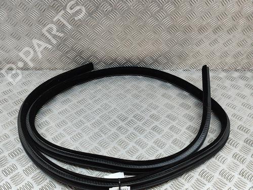 Used Rubber door seal LAND ROVER RANGE ROVER VELAR (L560) 3.0 D300 SDV6 4x4 (300 hp) 21078513