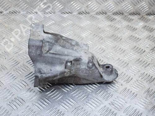 Used Engine mount Engine mount MERCEDES-BENZ SPRINTER 3-t Platform/Chassis (B906) 214 CDI (906.111, 906.113, 906.211, 906.213) (143 hp) 14609351 14609351