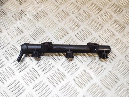 Used Injection rail VW POLO V (6R1, 6C1) 1.0 (75 hp) 6737797