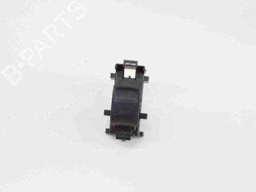 Høyre bak elrute bryter TOYOTA YARIS (_P13_) 1.5 Hybrid (NHP130_, NHP130) (101 hp) 13928127