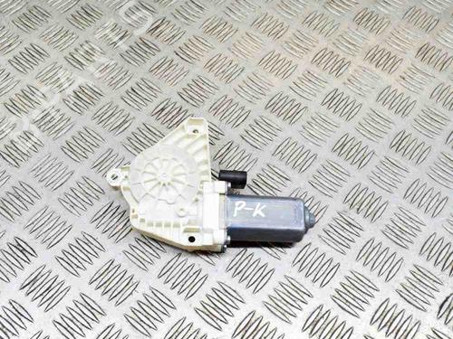 Used Left front window motor MERCEDES-BENZ B-CLASS Sports Tourer (W245) B 200 TURBO (245.234) (193 hp) 8412521