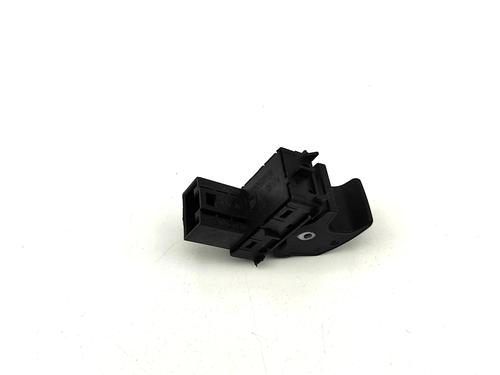 Left front window switch MAN TGE Van 2.0 TDI (01V, 03V, 36V, UYB, UYC, UYD) | BP31977006I27