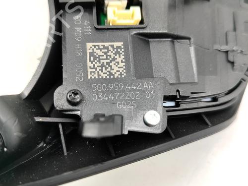 Steering wheel controls MAN TGE Van 2.0 TDI (01V, 03V, 36V, UYB, UYC, UYD) | BP31976988E15