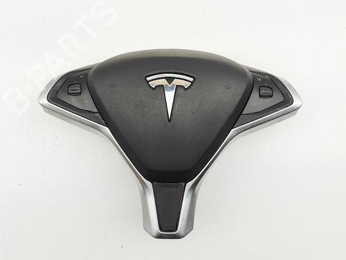 Used Driver airbag Driver airbag TESLA MODEL X (5YJX) 90D AWD (525 hp) 33382970 33382970