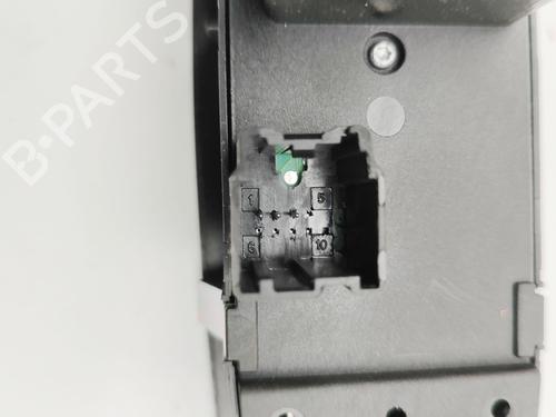 Right front window switch CHRYSLER GRAND VOYAGER V (RT) 2.8 CRD | BP30108530I26