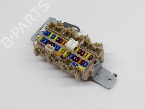 Fuse box NISSAN QASHQAI II SUV (J11, J11_) 1.2 DIG-T | BP6768775E1 
