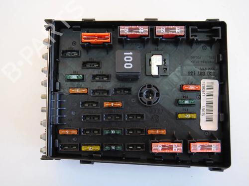 Used Fuse box Fuse box VW PASSAT B7 Variant (365) 2.0 TDI (140 hp) 33352716 33352716