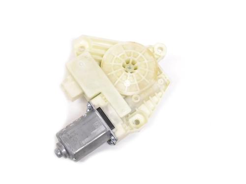 Used Left front window motor Left front window motor LAND ROVER RANGE ROVER IV (L405) 4.4 SDV8 4x4 (340 hp) 33343559 33343559