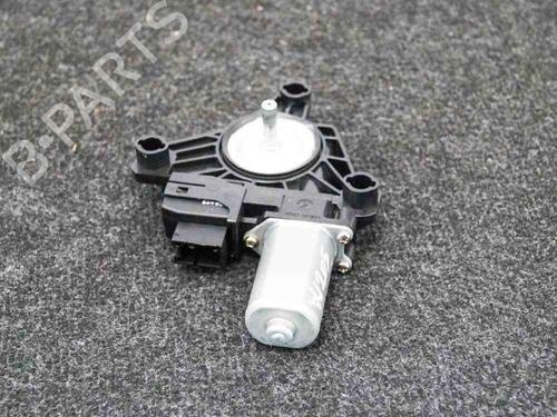 Rudehejsemotor bagstkærm venstre MERCEDES-BENZ C-CLASS (W205) C 220 BlueTEC / d (205.002, 205.004) (170 hp) 7016635