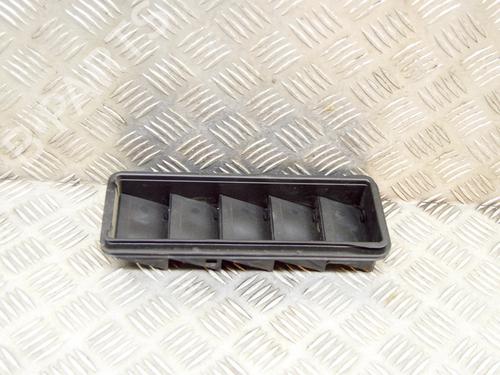 grille-jaguar-f-pace-x761-2015-27758461 main image