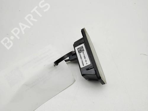 Licence plate light TESLA MODEL Y (5YJY) Long Range All-wheel Drive | BP38782595I40 - Image 4