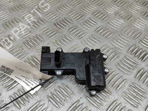 Used Electronic module Electronic module TESLA MODEL X (5YJX) 90D AWD (525 hp) 21077796 21077796