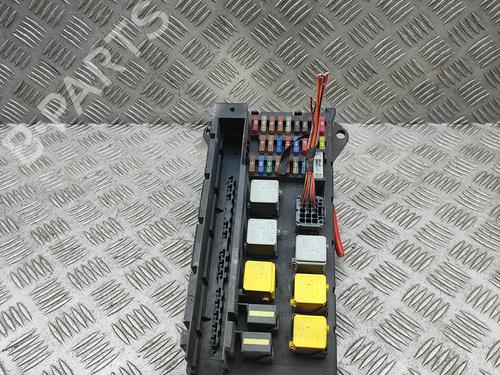 Fuse box VW CRAFTER 30-35 Bus (2E_) 2.0 TDI | BP37030058E1 - Image 2