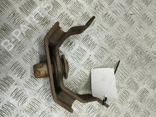 Support de boîte de vitesse TOYOTA HILUX VII Pickup (_N1_, _N2_, _N3_) 3.0 D-4D 4WD (KUN26) (171 hp) 32213452