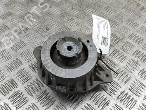 Used Engine mount Engine mount MERCEDES-BENZ E-CLASS (W213) E 350 e (213.050) (286 hp) 33376815 33376815
