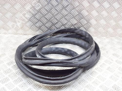 Rubber door seal TESLA MODEL S (5YJS) 75 | BP14631856C142 
