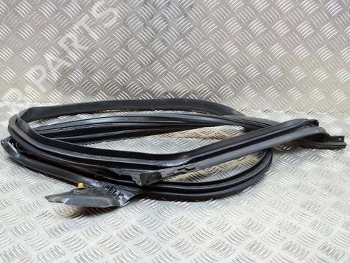 rubber-door-seal-tesla-model-3-5yj3-2017-27753338 main image