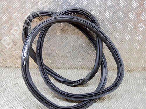 Rubber door seal PEUGEOT 3008 II SUV (MC_, MR_, MJ_, M4_) 1.6 THP 165 (M45GYW, M45GZW, M45GYV) | BP14646359C142