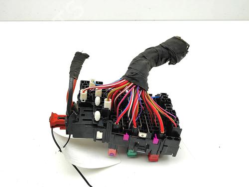 Fuse box VW CRAFTER Van (SY_, SX_) 2.0 TDI FWD (SYB, SYC, SYD) | BP39575676E1 - Image 3