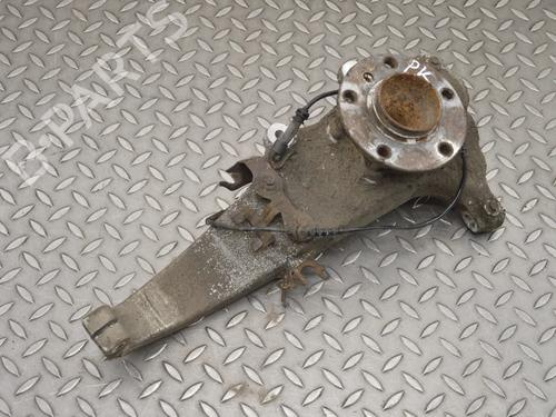 Fusee links voor BMW 5 (F10) 520 d | BP30237581M25