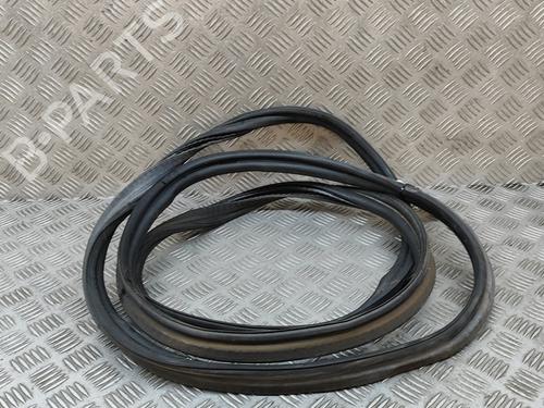 Used Rubber door seal JAGUAR F-PACE (X761) 2.0 P400e Plug-in Hybrid (404 hp) 28275547