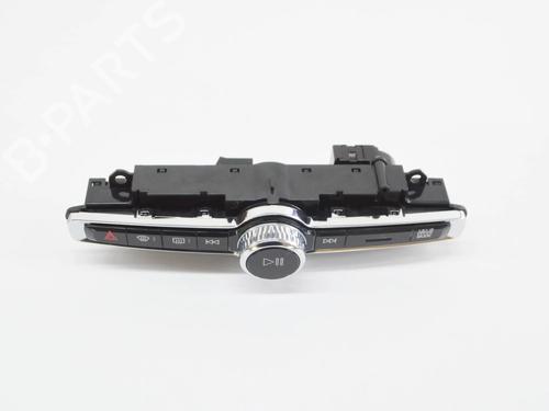 switch-volvo-xc40-536-t5-awd-31456672-2017-13029820 main image