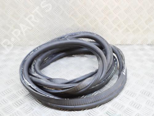 Rubber door seal TESLA MODEL X (5YJX) P100D AWD | BP15376430C142