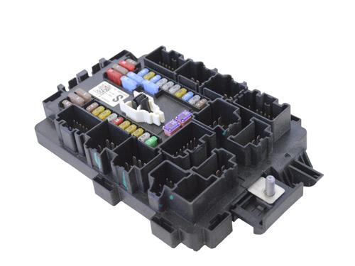 Used Fuse box TESLA MODEL S (5YJS) 70D AWD (334 hp) 30242127
