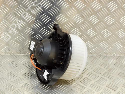Used Heater blower motor JAGUAR F-PACE (X761) 2.0 TD4 AWD (180 hp) 8834803