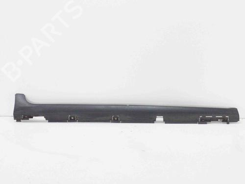 Used Right sideskirt CITROËN C3 III (SX) 1.2 VTi 82 (82 hp) 14615564