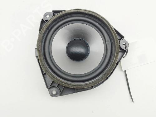 speaker-lexus-is-iii-_e3_-2013-36275288 main image