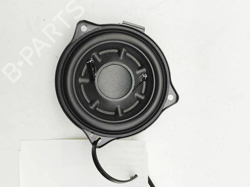 speaker-land-rover-defender-station-wagon-l663-2019-33390826 main image