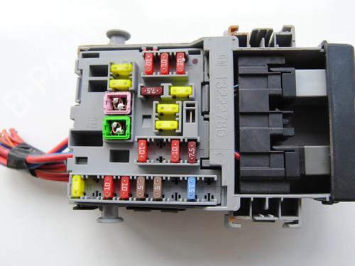 Used Fuse box Fuse box OPEL ASTRA J GTC 1.4 Turbo (08) (140 hp) 9863035 9863035