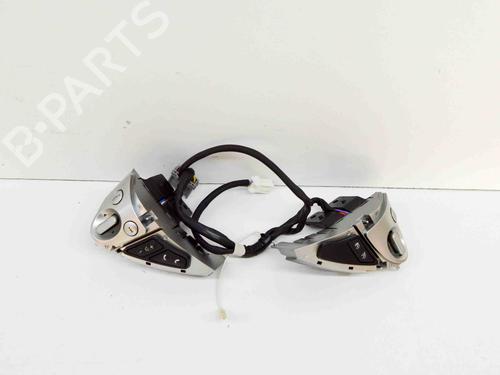 Used Steering wheel controls NISSAN JUKE (F15) 1.5 dCi (110 hp) 10992230