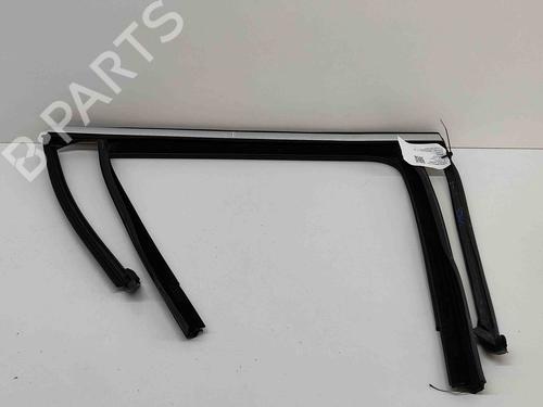 Used Door moulding trim MERCEDES-BENZ GLC (X253) 300 d 4-matic (253.919) (245 hp) 27772175