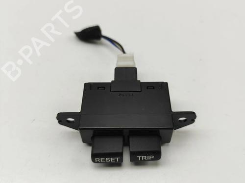 switch-hyundai-santa-fe-ii-cm-2005-2006-2007-2008-2009-2010-2011-2012-2013-2014-2015-36066911 main image
