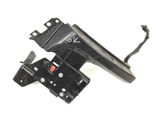 rear-bumper-bracket-land-rover-range-rover-evoque-l538-2011-2012-2013-2014-2015-2016-2017-2018-2019-33344179 main image