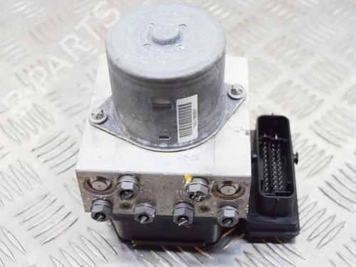 Used ABS pump RENAULT CLIO III (BR0/1, CR0/1) 1.2 16V (BR02, BR0J, BR11, CR02, CR0J, CR11) (75 hp) 6774805