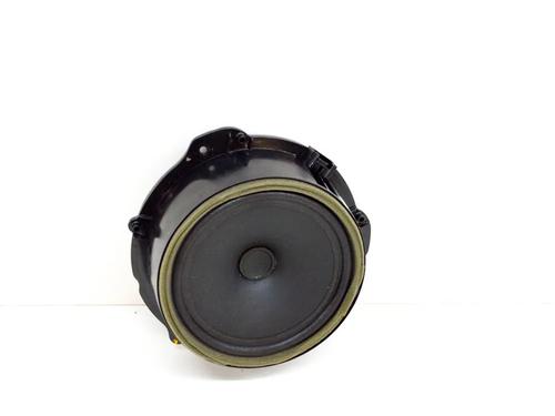 speakers-jaguar-f-pace-x761-20-td4-awd-gx7318808db-2015-7798983 main image