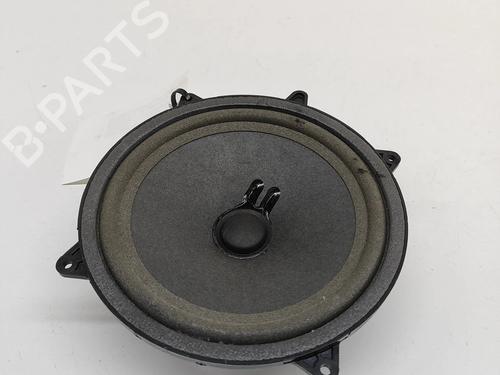 speaker-mercedes-benz-vito-tourer-w447-2014-25788152 main image