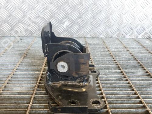 subframe-lexus-nx-_z1_-300h-ayz10_-2014-6766502 main image