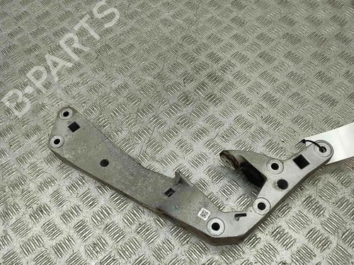 Used Gearbox mount BMW 5 (G30, F90) 530 e Plug-in-Hybrid xDrive (252 hp) 29486962