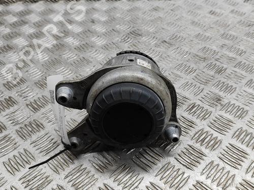 Used Engine mount Engine mount MERCEDES-BENZ C-CLASS T-Model (S205) C 350 e (205.247) (279 hp) 27770952 27770952