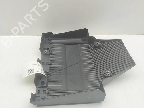 Used Upper protection Upper protection PEUGEOT 2008 II (UD_, US_, UY_, UJ_, UR_, UC_) e-2008 (UKZKXZ) (136 hp) 34560563 34560563