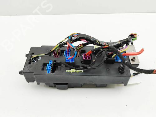 Used Fuse box LAND ROVER DISCOVERY V (L462) 3.0 Td6 4x4 (258 hp) 30130880