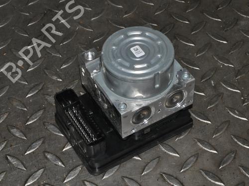 Used ABS pump BMW X2 (F39) sDrive 18 i (136 hp) 30218346