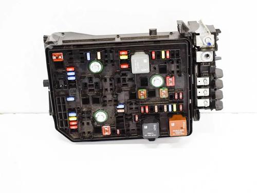Used Fuse box Fuse box 6743396 6743396
