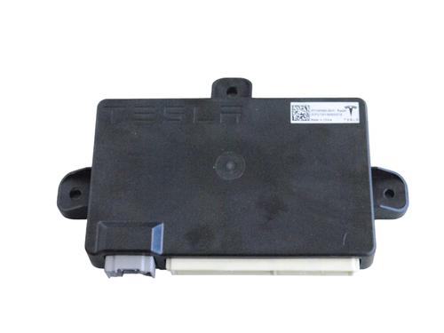 Used Electronic module Electronic module TESLA MODEL X (5YJX) P100D AWD (772 hp) 33365360 33365360