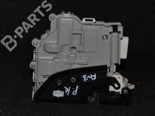 Fechadura frente esquerda AUDI A3 (8V1, 8VK) 2.0 TDI (150 hp) 8X2837015